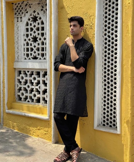 Black Embroided Kurta Pajamas
